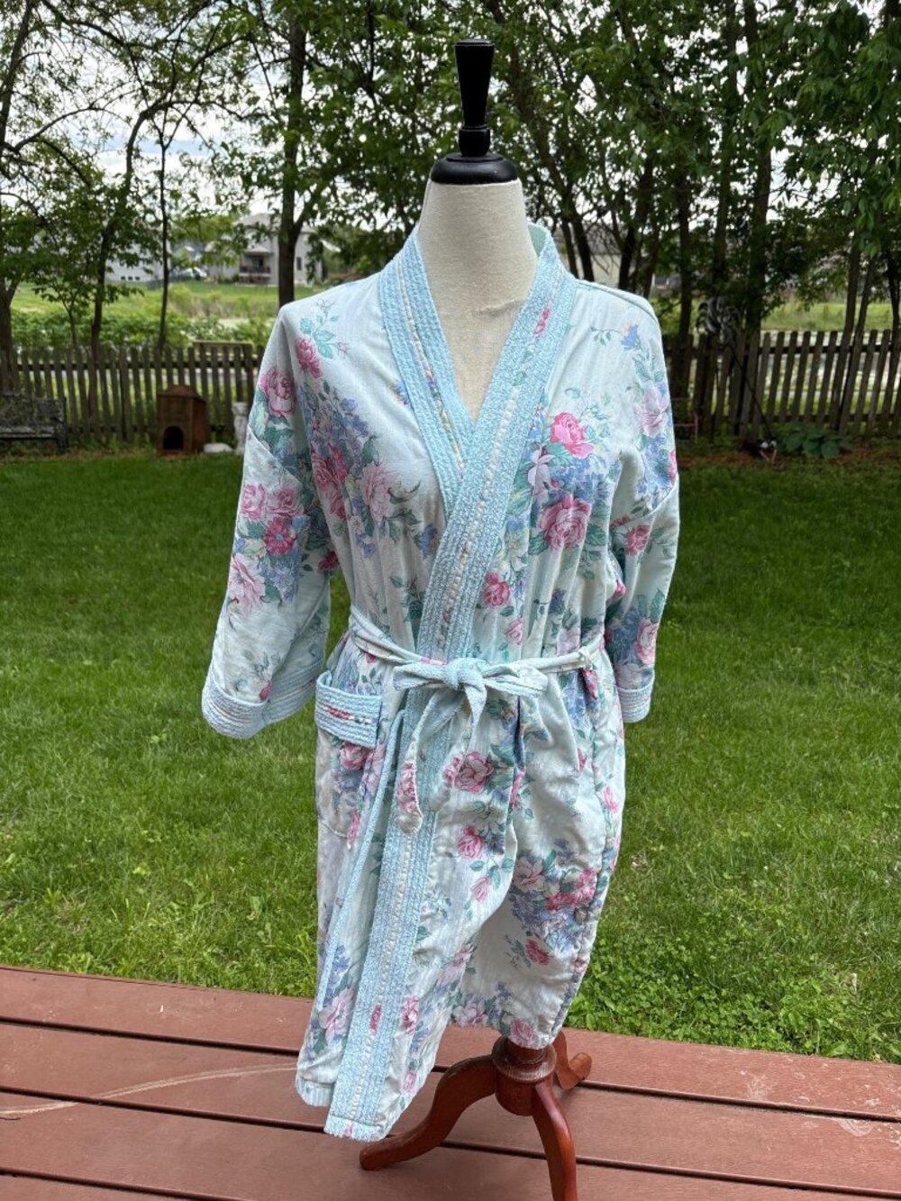 Vintage Cachet Floral Robe Light Blue Trim & Belted Waist Medium Cotton Blend